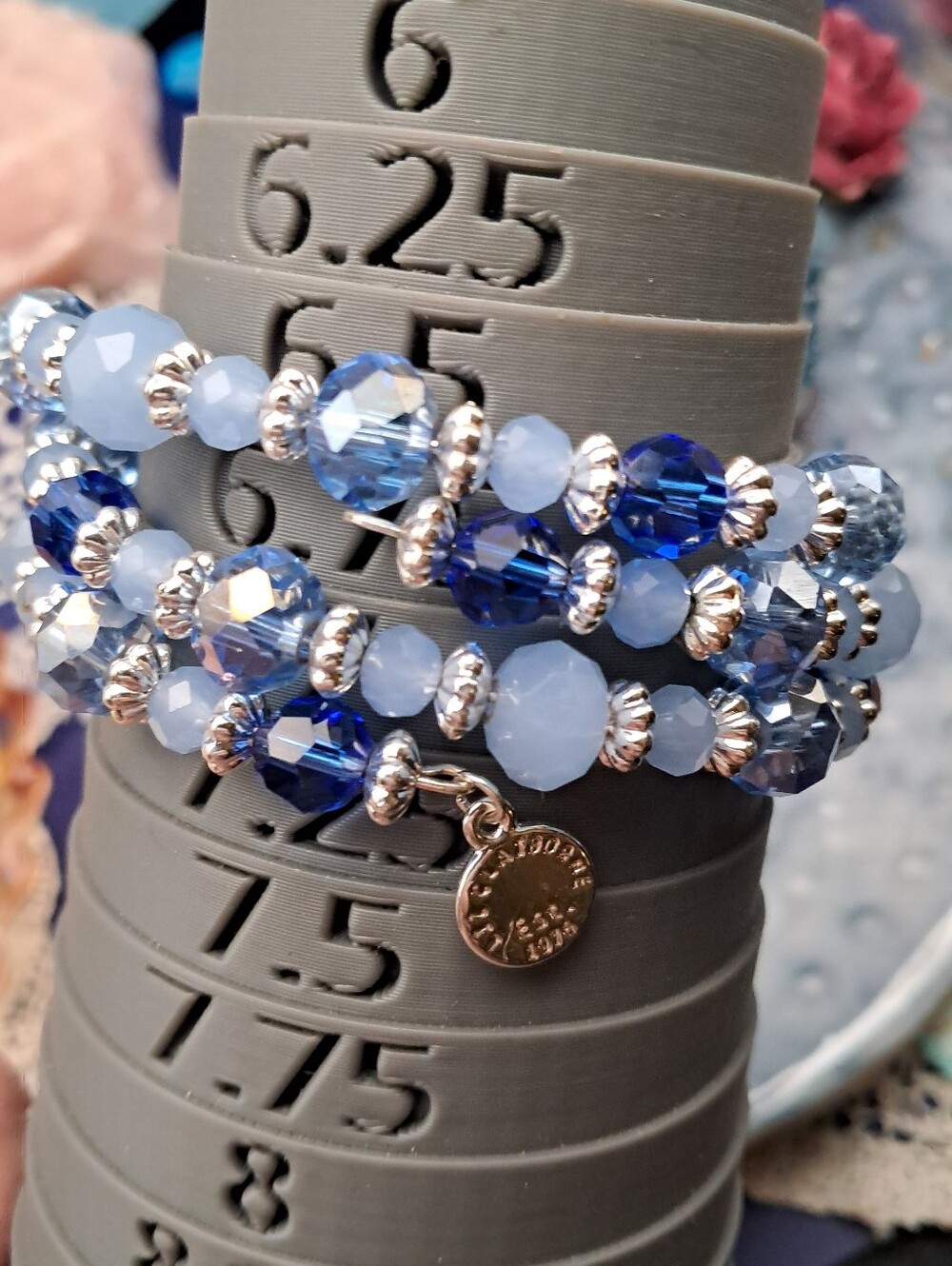 Vintage Liz Claiborne Blue Beaded Memory Wire Wrap Bracelet w/ Faceted Rondelles